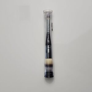 IT Cosmetics Heavenly Luxe Complexion Perfection Brush #7 NWT